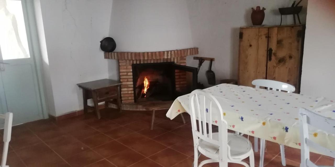 Casa Rural Abuela Maxi Riolobos Ngoại thất bức ảnh